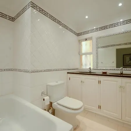 Sleeps 8 Pool Air Con T607874 Villa